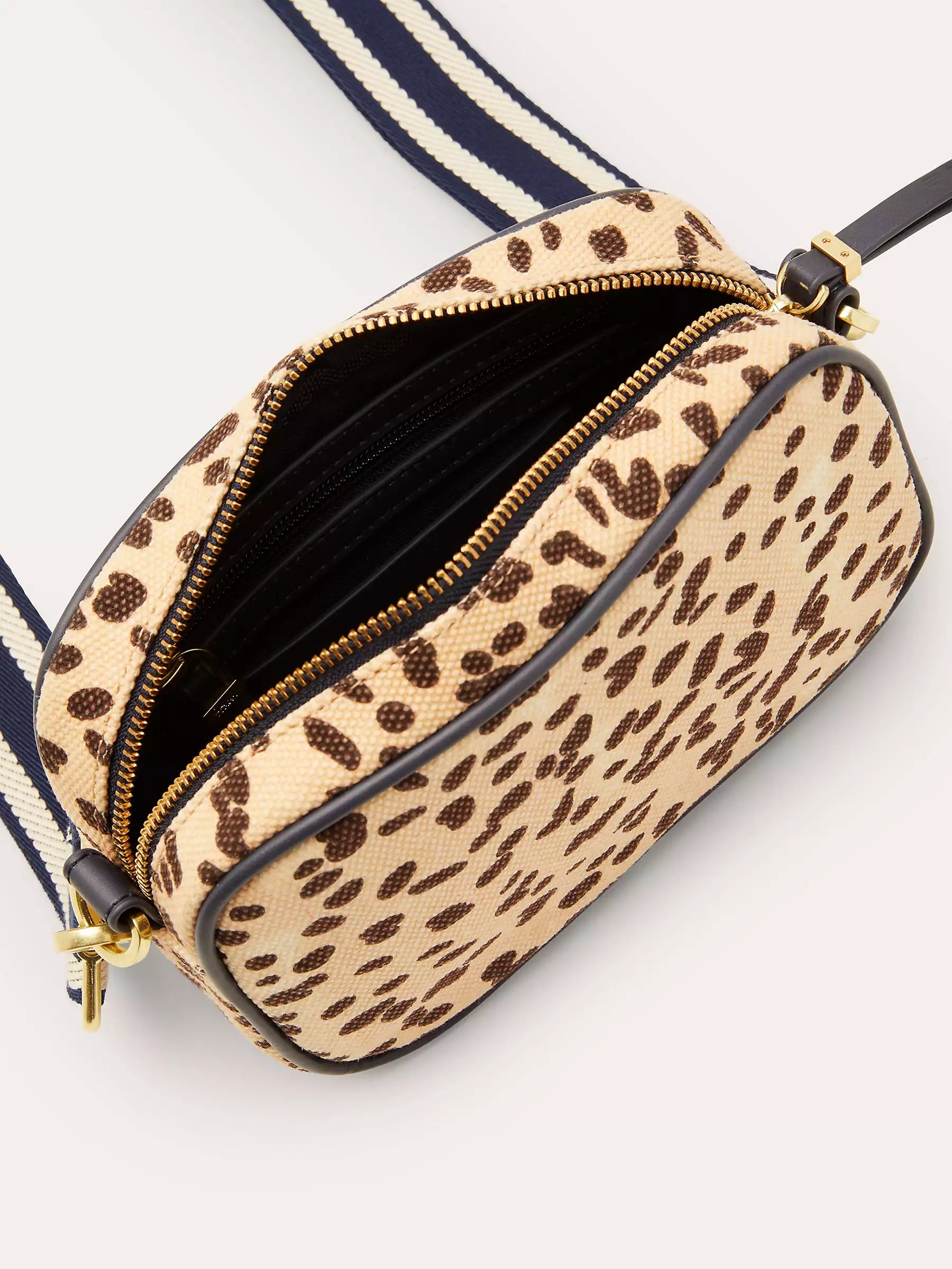 Zubali Crossbody Cheetah