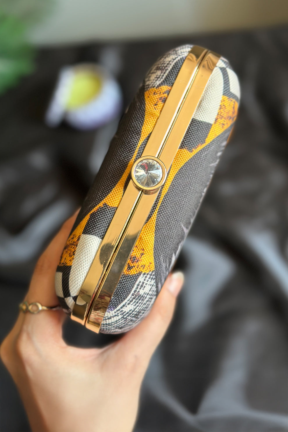 Zubali Clutch Pop Art