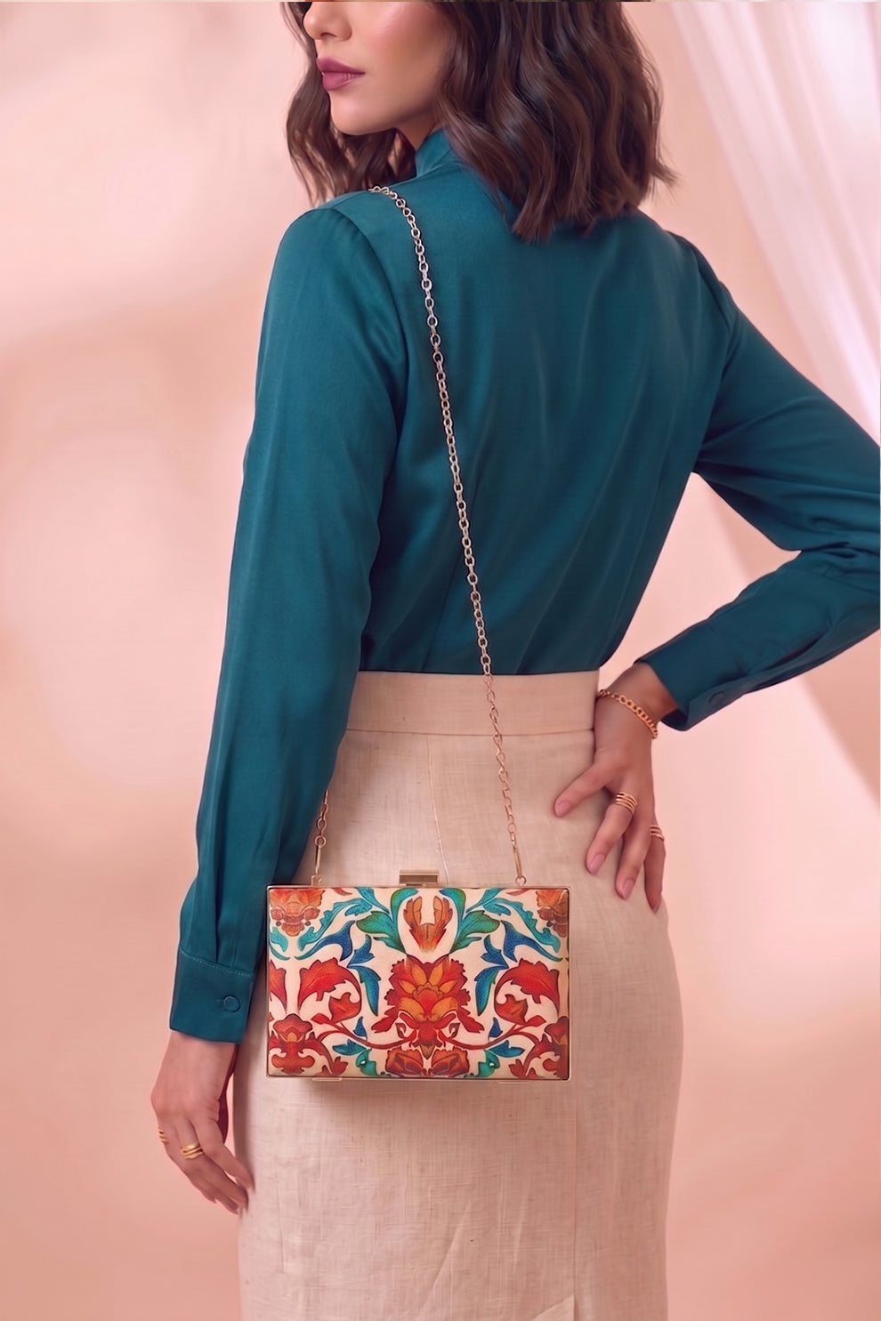 Zubali Clutch Antique Art